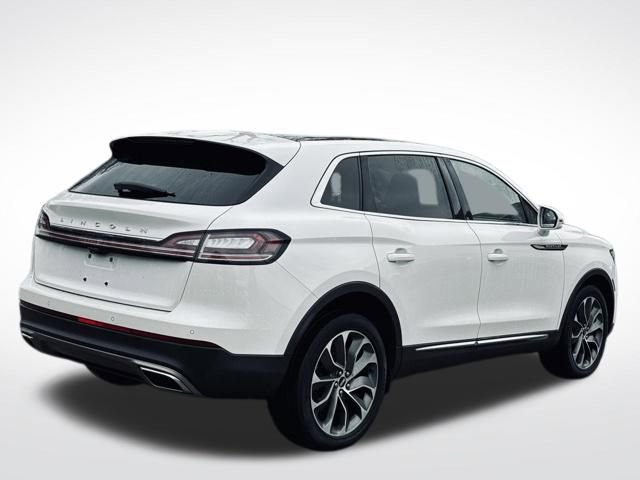 Used 2022 Lincoln Nautilus Reserve image 6