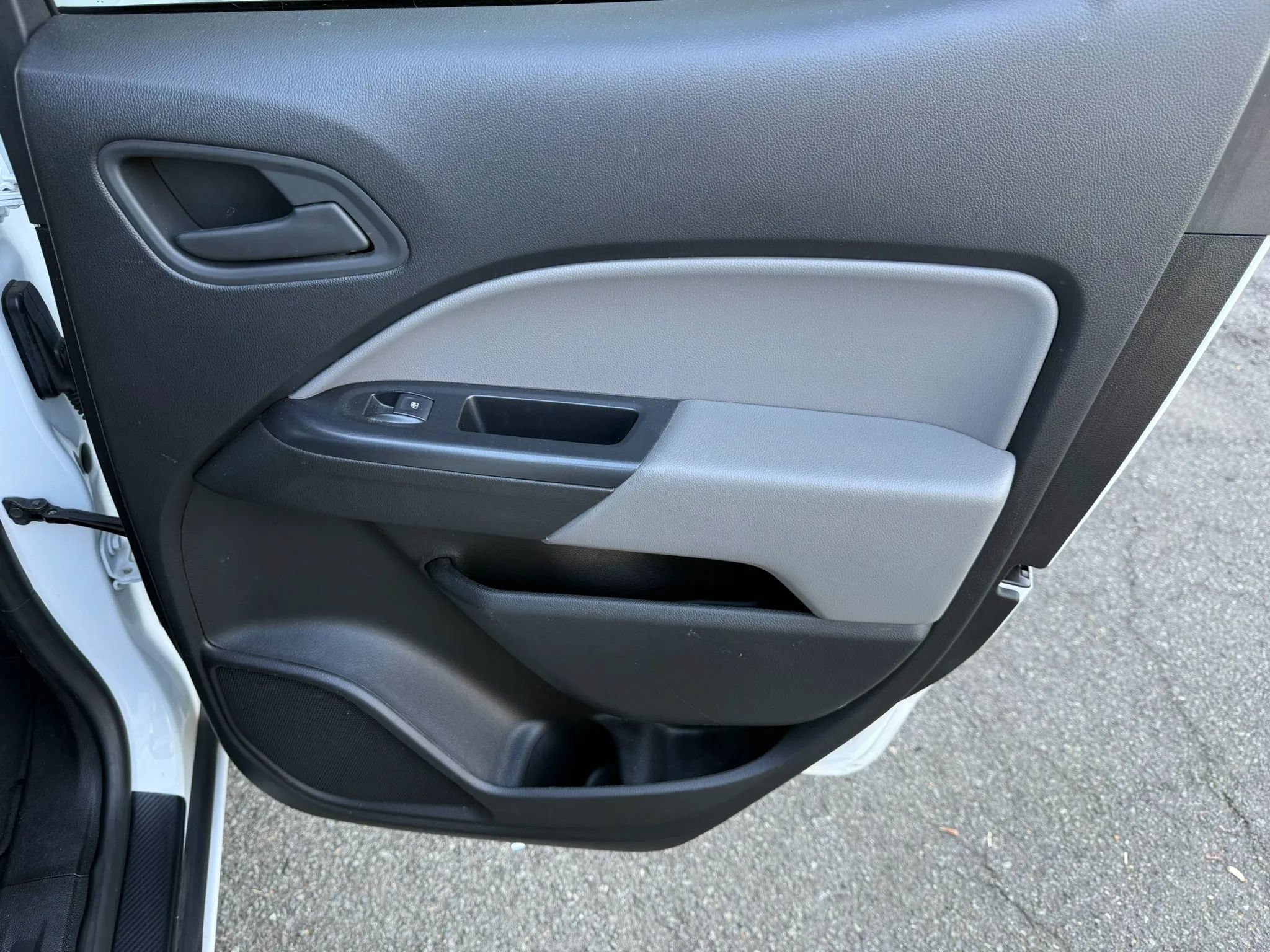 Used 2019 Chevrolet Colorado W/T RWD image 27