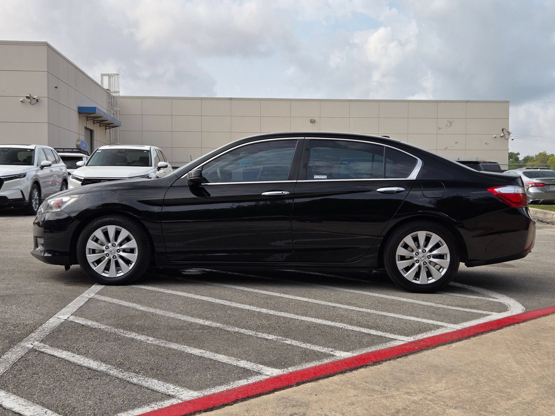 Used 2015 Honda Accord EX-L image 6