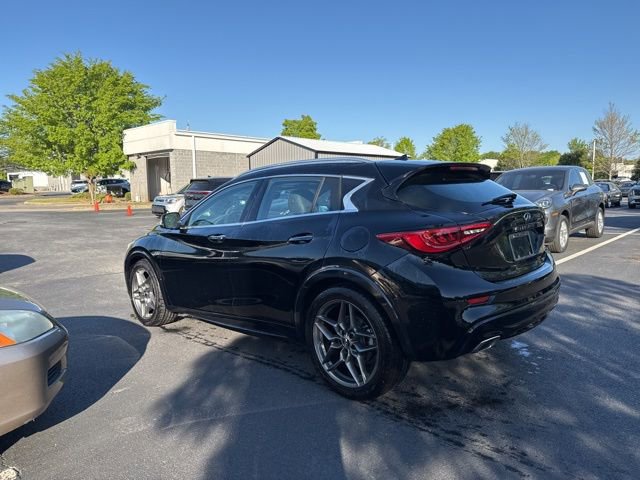Used 2018 INFINITI QX30 Premium w/ Navigation Package image 2