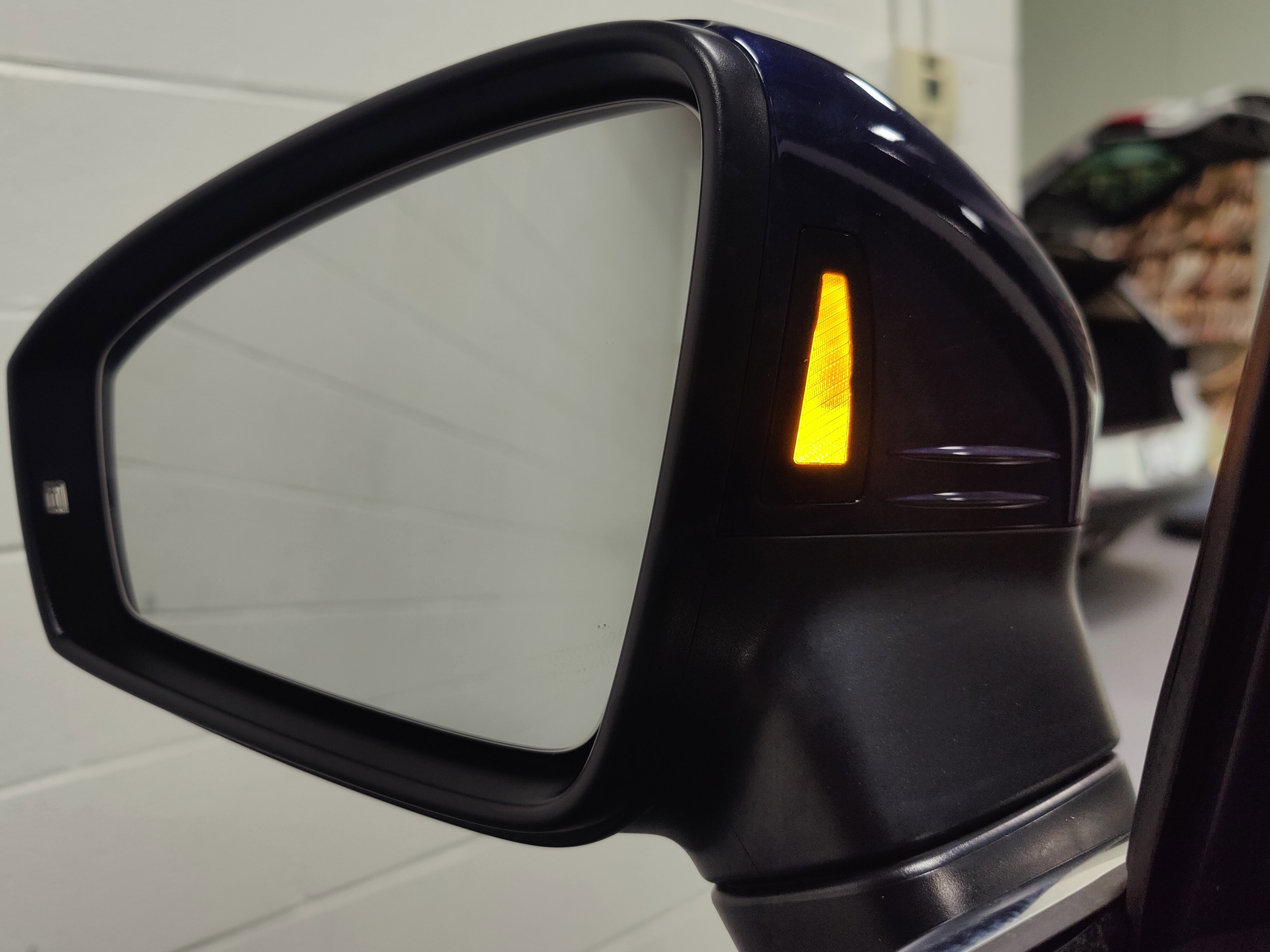 Used 2024 Volkswagen Tiguan SEL R-Line image 11