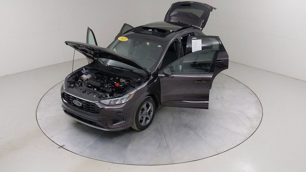 Certified 2023 Ford Escape ST-Line w/ Tech Pack #1 image 43