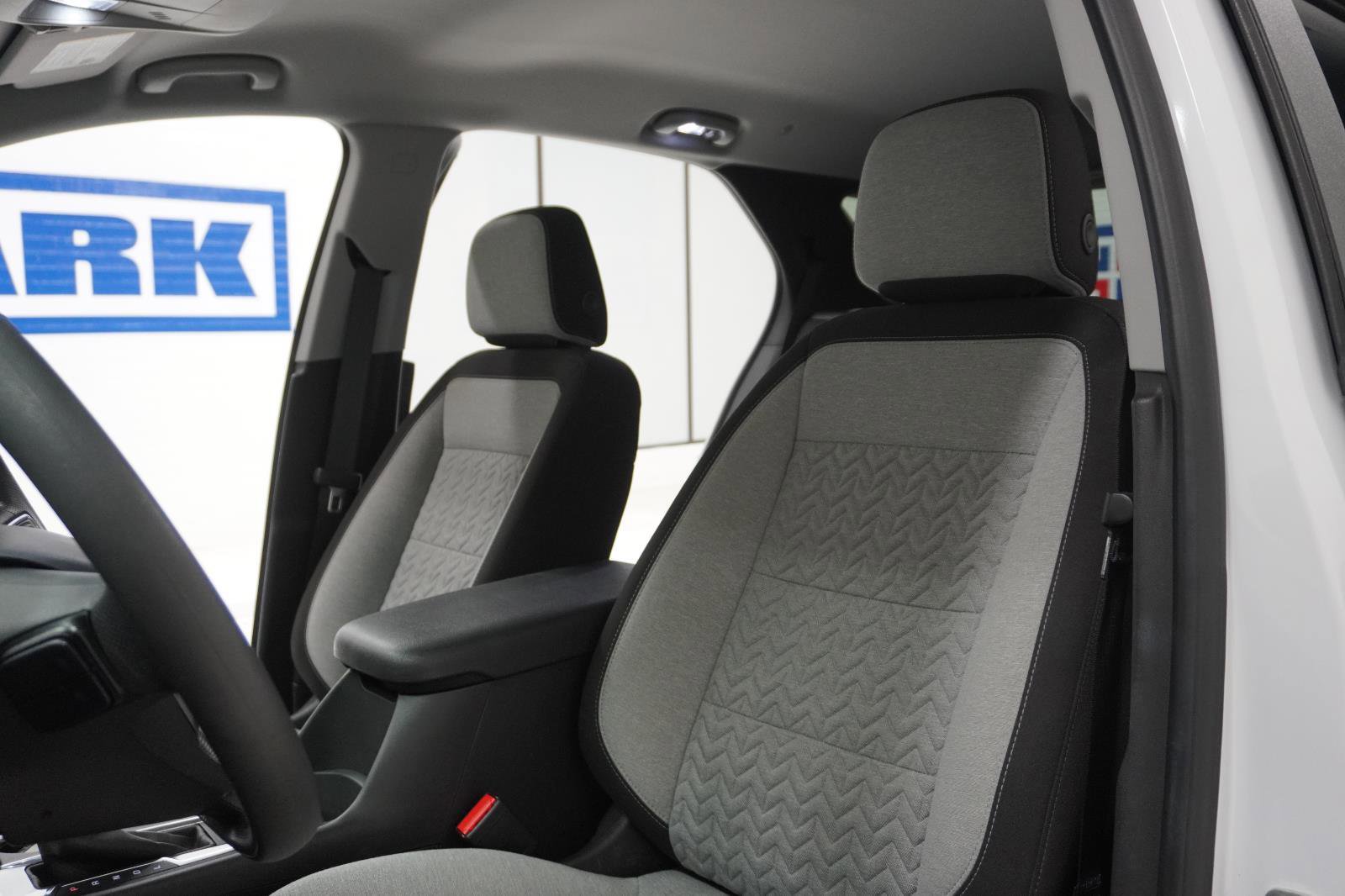 Used 2023 Chevrolet Equinox LS w/ LS Convenience Package image 16