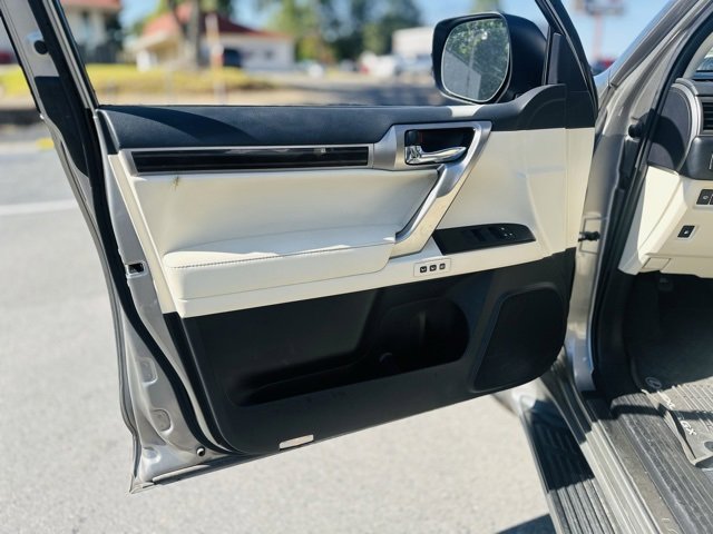 Used 2023 Lexus GX 460 Premium image 28