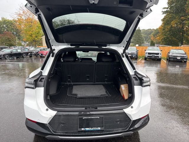 New 2025 Chevrolet Equinox EV LT w/ Convenience Package II FWD image 8