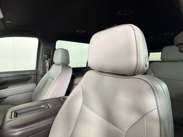 Used 2023 GMC Yukon XL SLT image 16