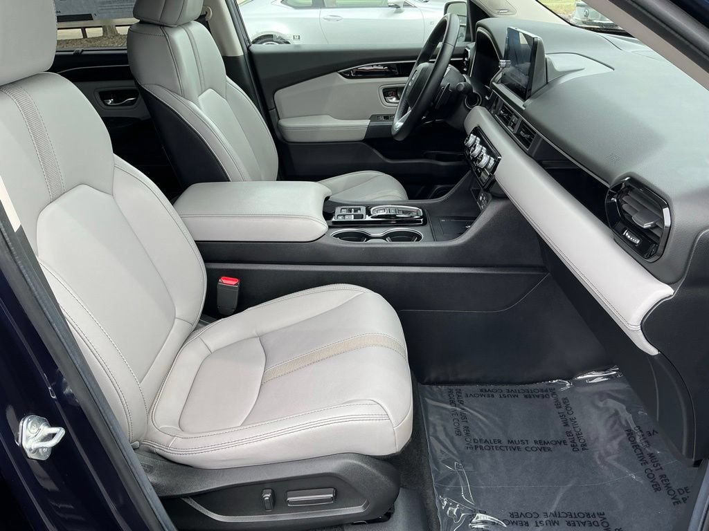 Used 2025 Honda Pilot Touring image 22