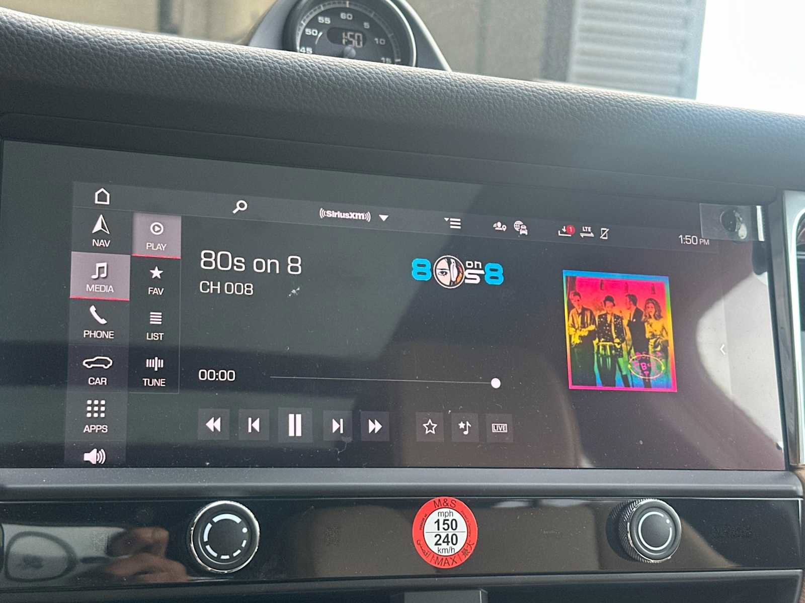 Certified 2025 Porsche Macan S image 18