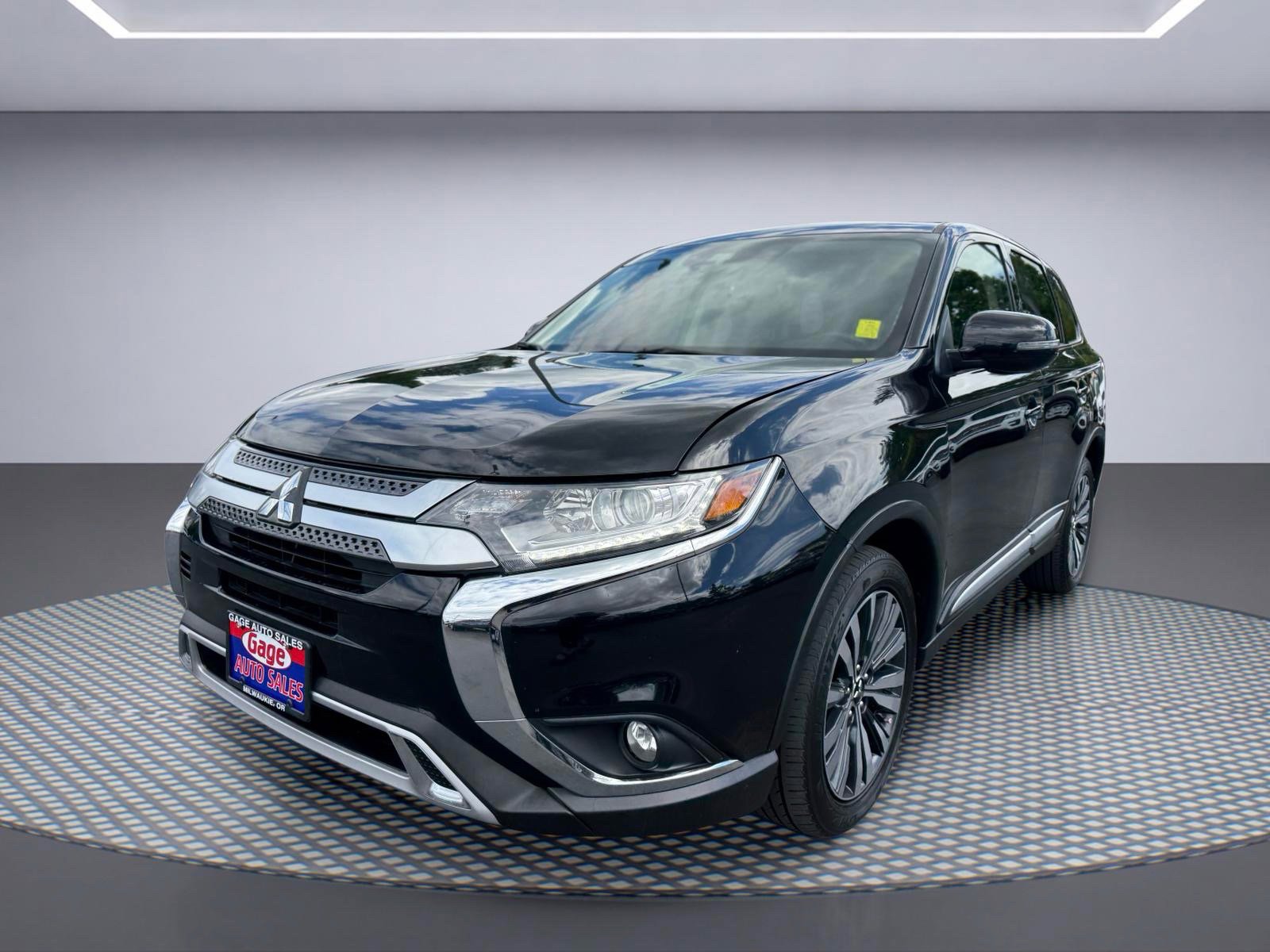 Used 2020 Mitsubishi Outlander SE AWD/4WD image 2