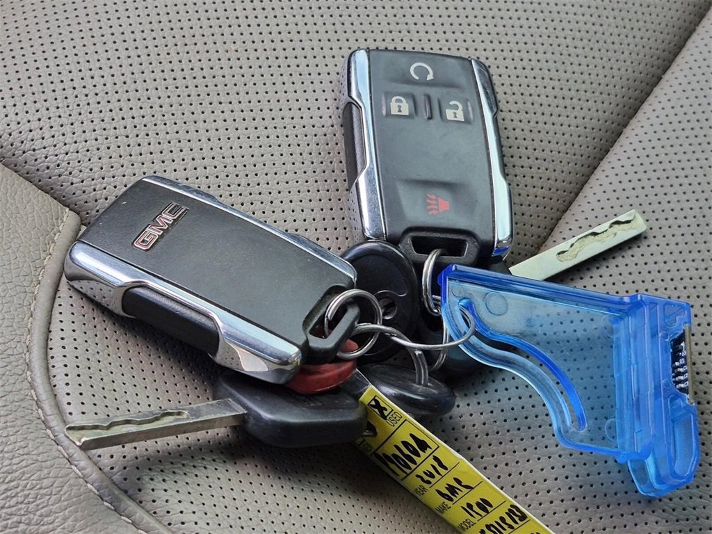 Used 2018 GMC Sierra 1500 SLT image 41