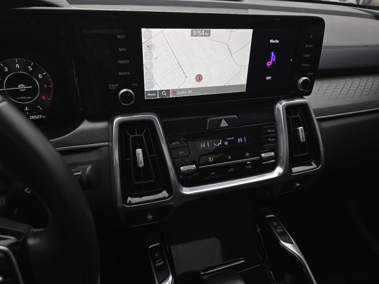 Used 2023 Kia Sorento SX image 28