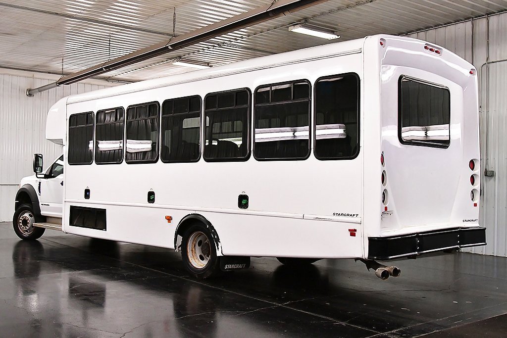 Used 2017 Ford F550 2WD Regular Cab Super Duty image 5