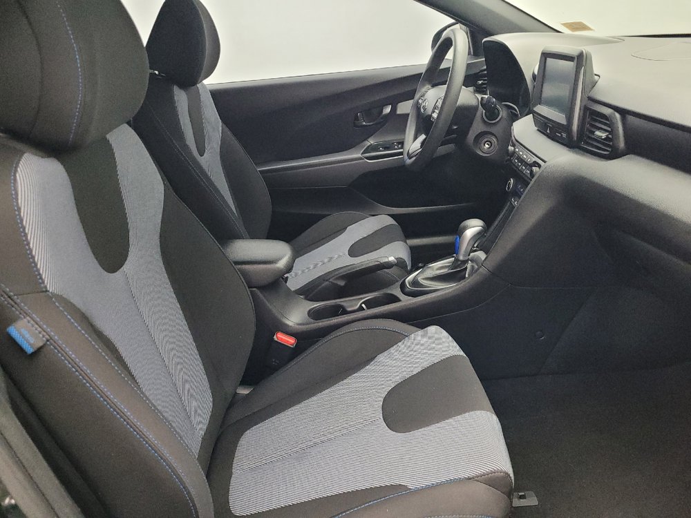 Used 2020 Hyundai Veloster 2.0 image 21
