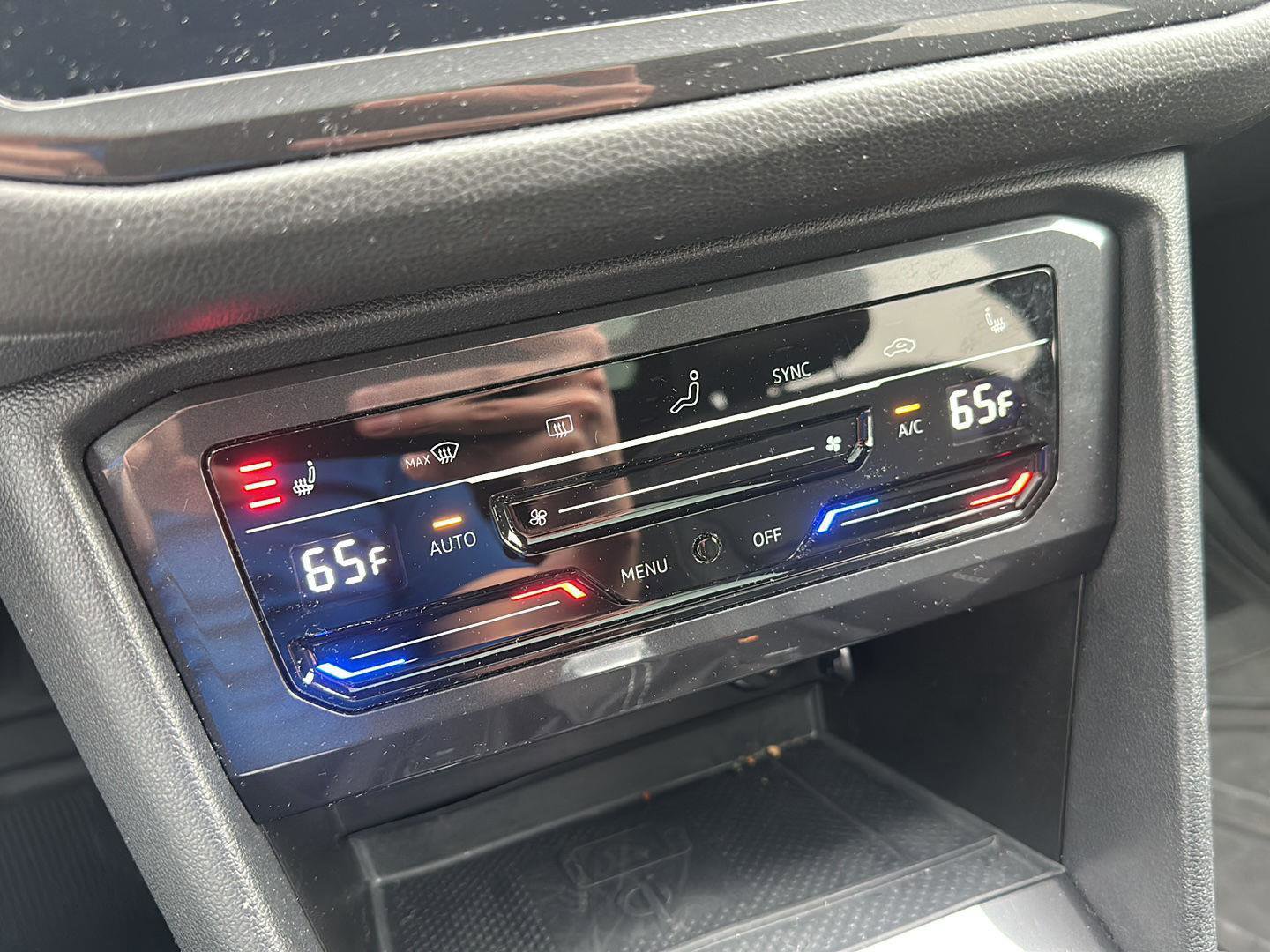 Used 2022 Volkswagen Tiguan SE R-Line image 18