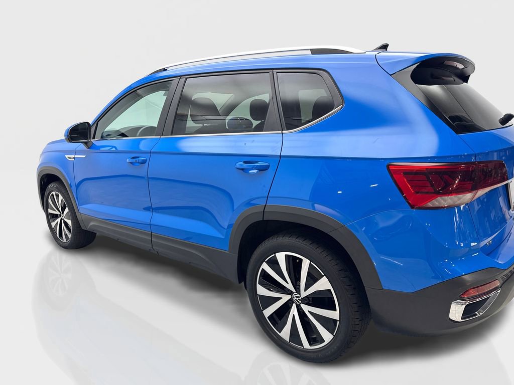 Used 2022 Volkswagen Taos SE w/ Panoramic Sunroof Package AWD/4WD image 14