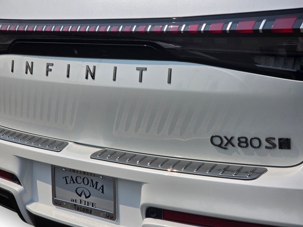 New 2026 INFINITI QX80 4WD w/ Sport Exterior Package image 30