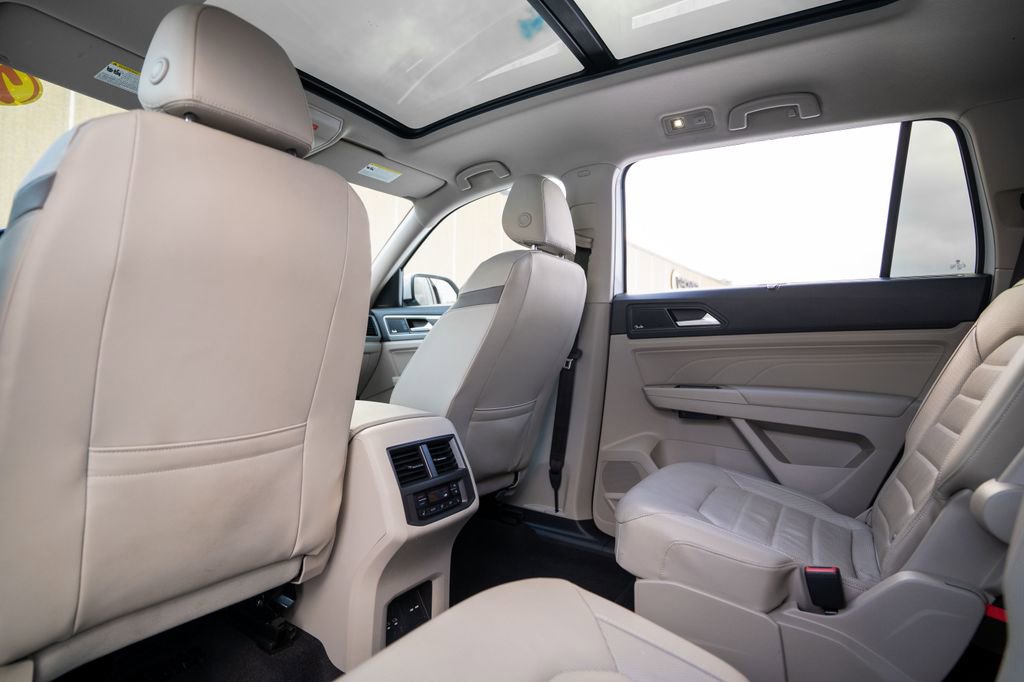 Used 2021 Volkswagen Atlas SEL Premium image 30