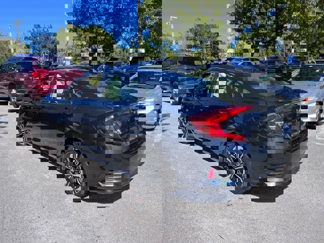 Used 2018 Honda Civic EX-L image 3