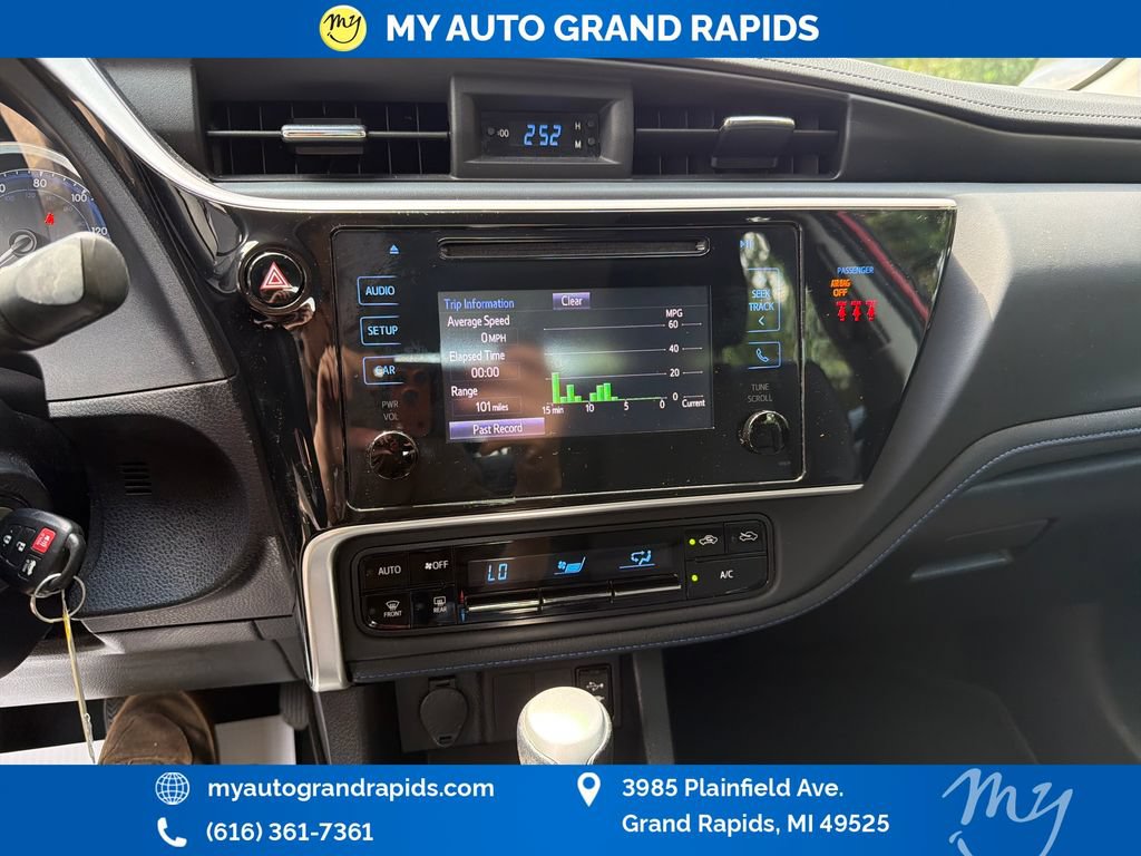 Used 2019 Toyota Corolla SE FWD image 20