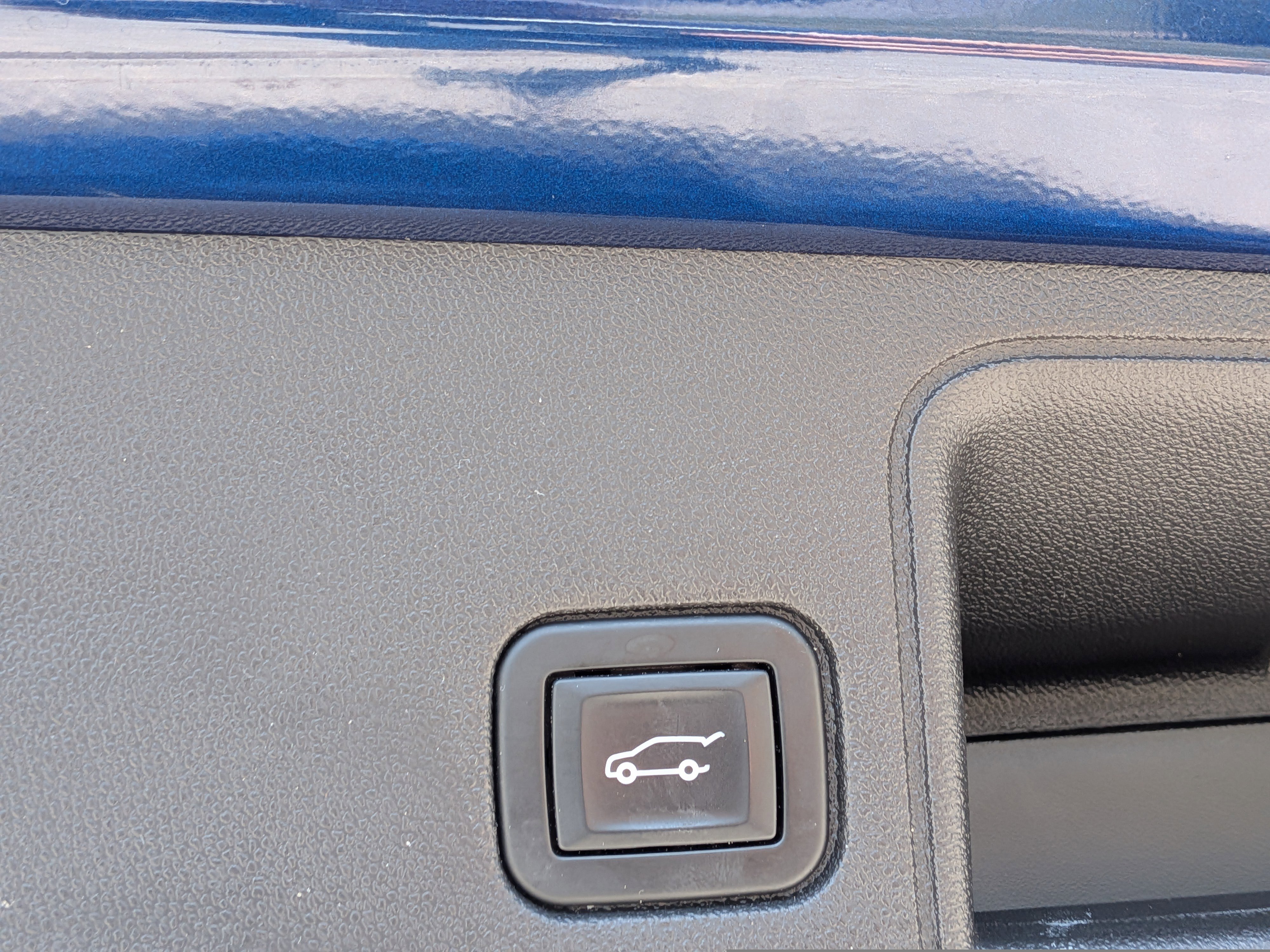 Used 2022 GMC Terrain SLE w/ Driver Convenience Package FWD image 14
