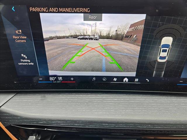 Used 2025 BMW 330i Sedan w/ Premium Package image 14