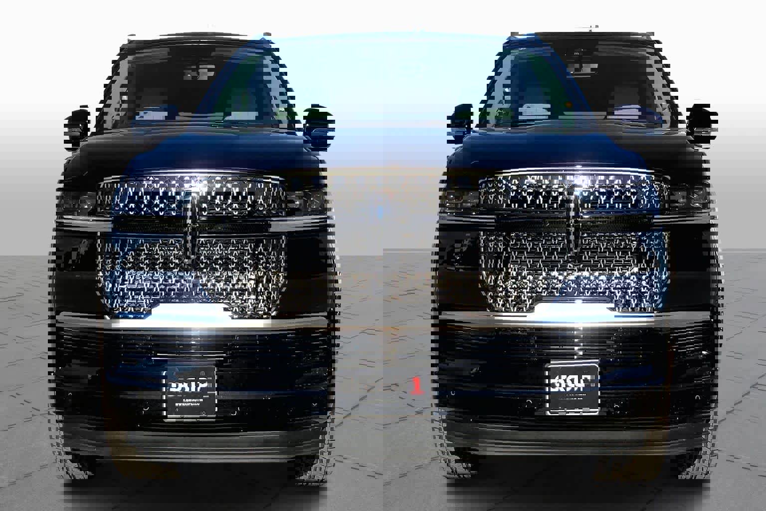 New 2025 Lincoln Navigator L Reserve image 3