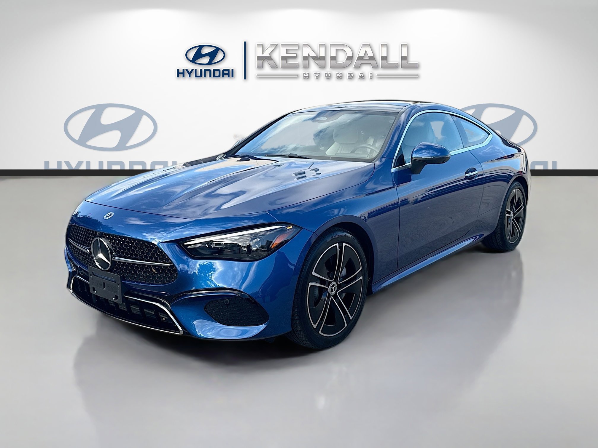 Used 2024 Mercedes-Benz CLE 300 4MATIC Coupe image 3