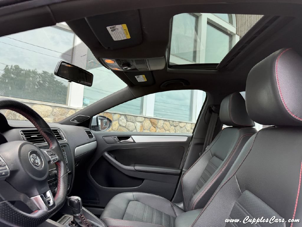 Used 2013 Volkswagen Jetta GLI Autobahn FWD image 7