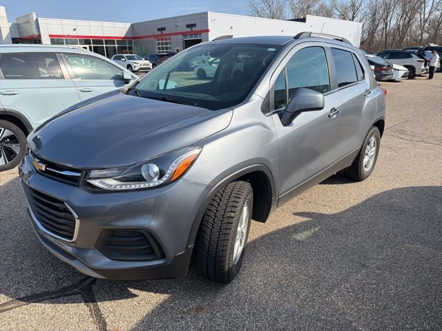Used 2019 Chevrolet Trax LT w/ LT Convenience Package image 4