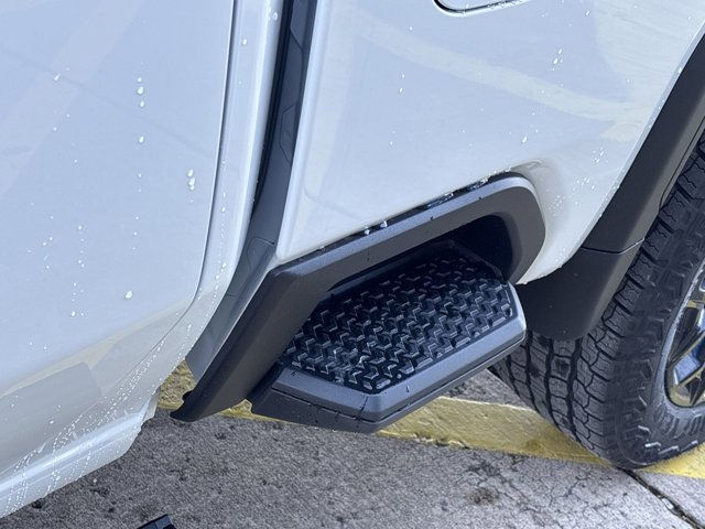 New 2026 GMC Sierra 2500 Denali w/ Denali Reserve Package image 15