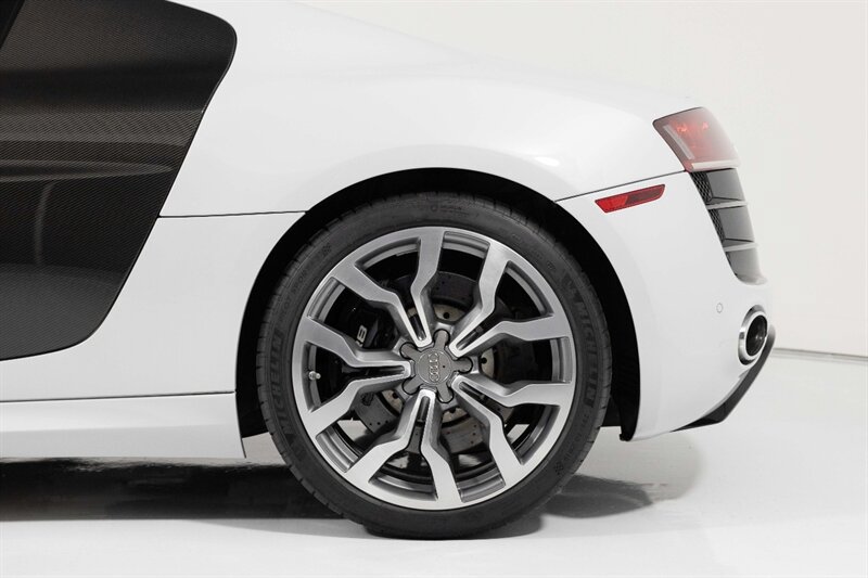 Used 2012 Audi R8 V10 AWD/4WD image 7