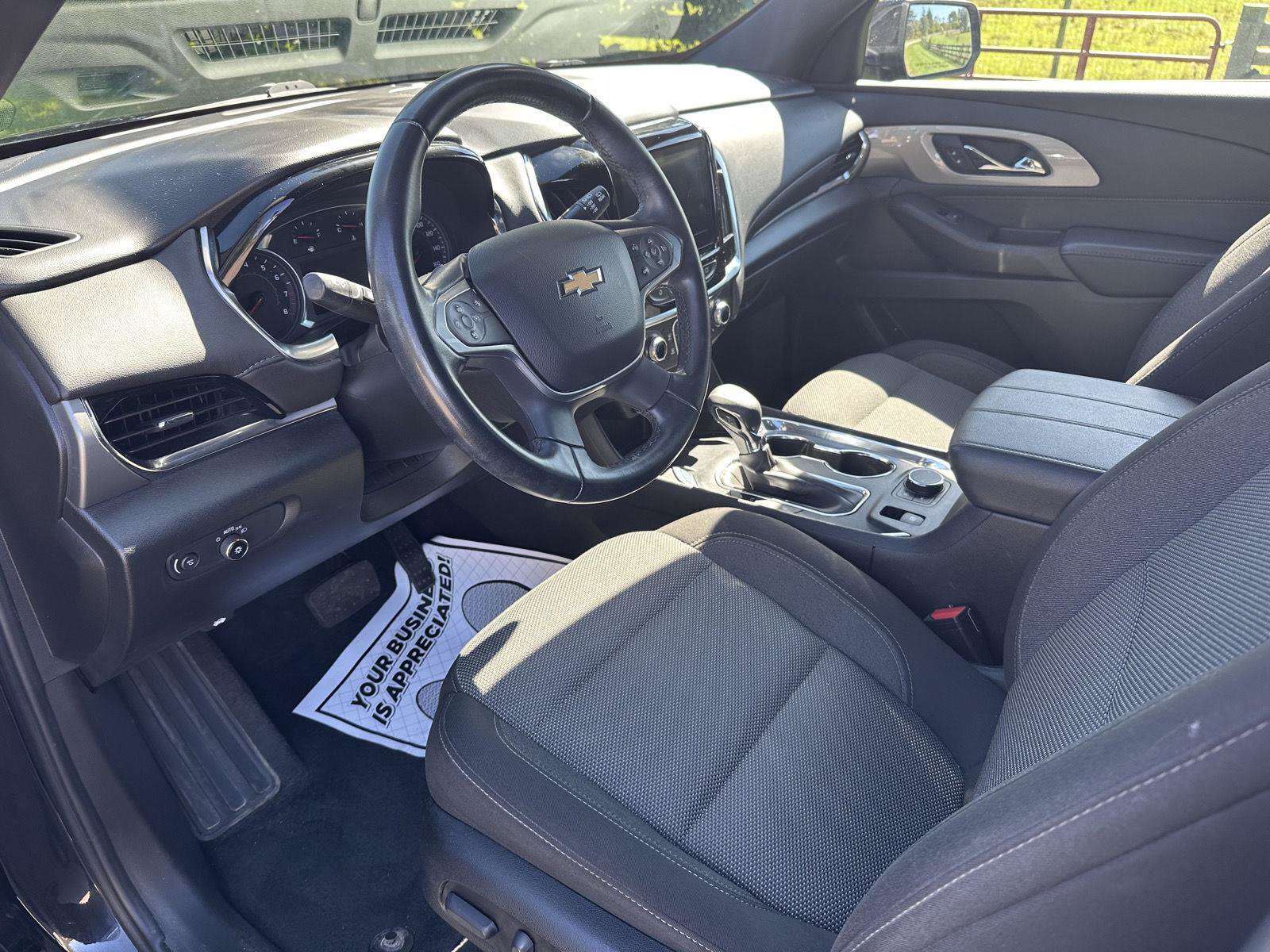 Used 2023 Chevrolet Traverse LT FWD image 26