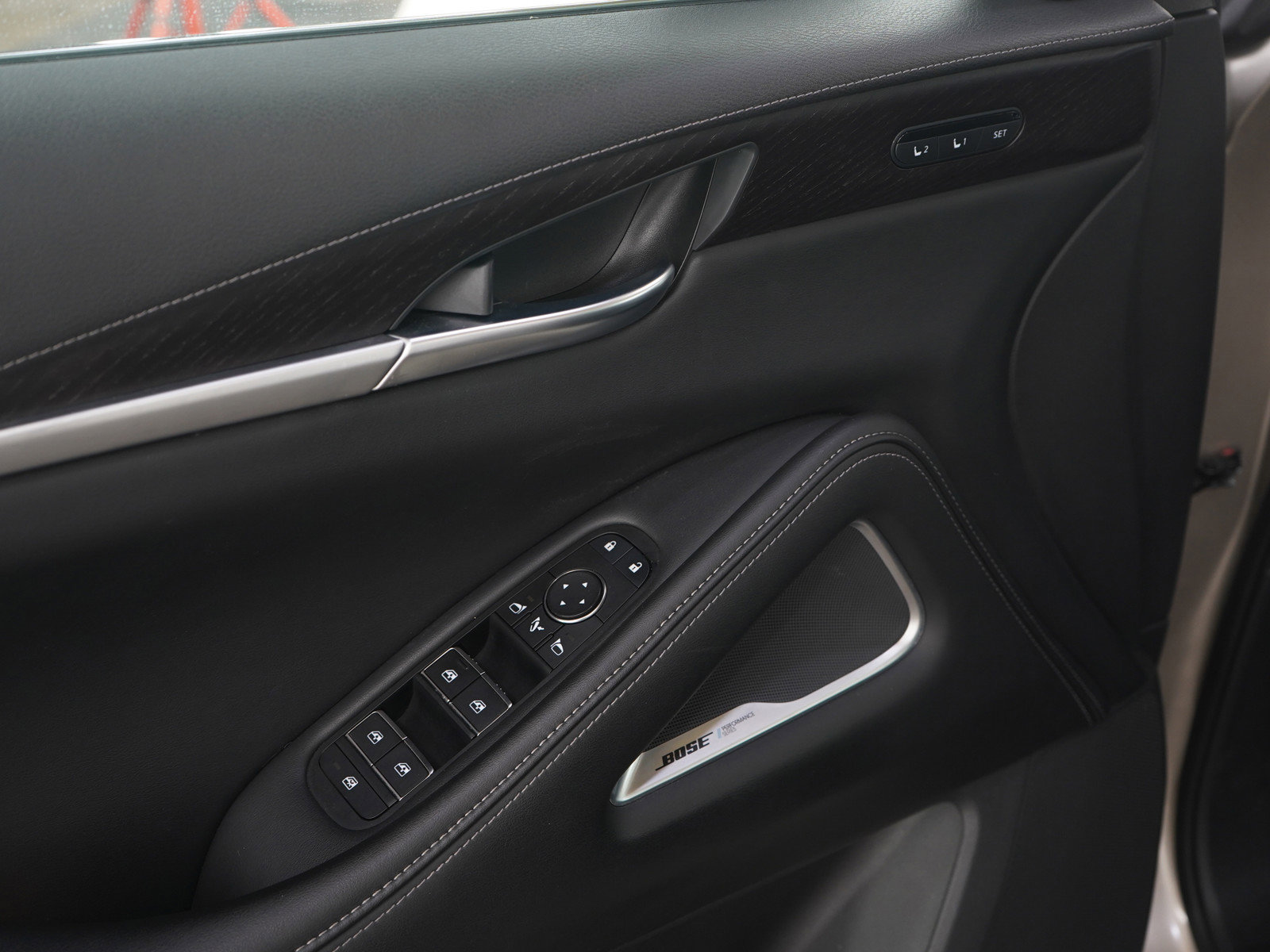 Used 2024 INFINITI QX60 Sensory image 23