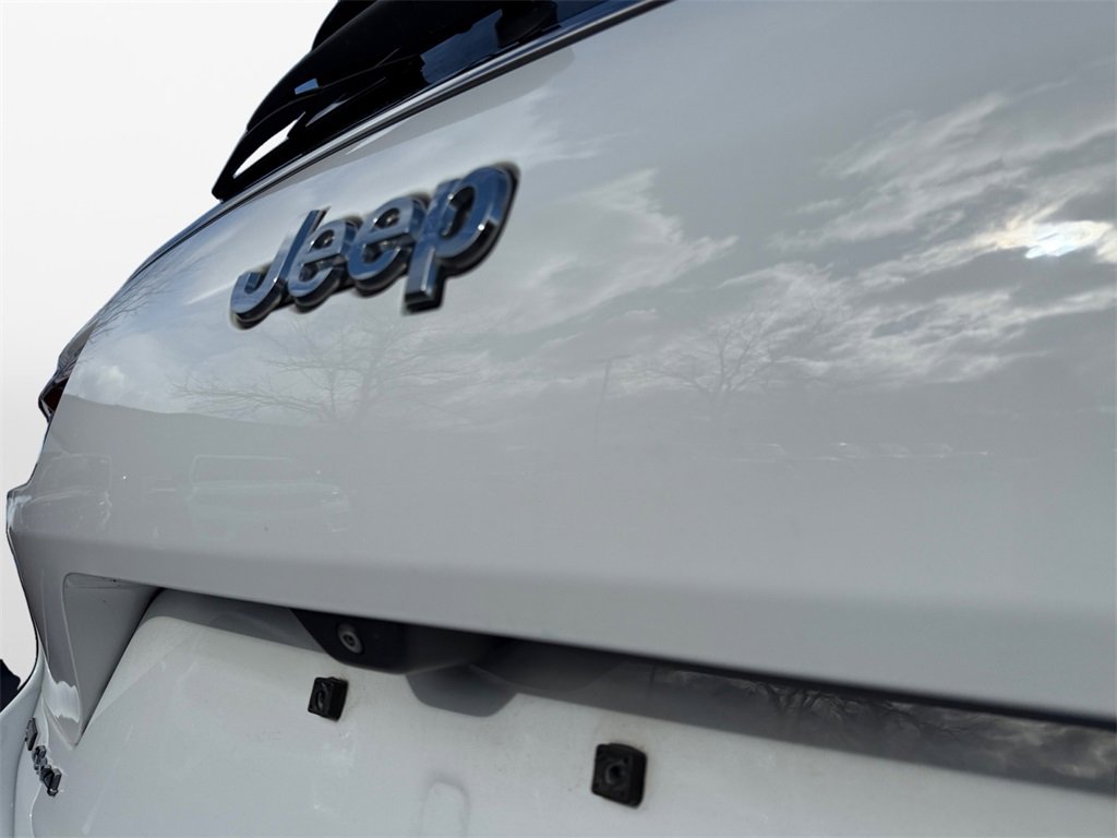 Certified 2022 Jeep Grand Cherokee L Limited image 17