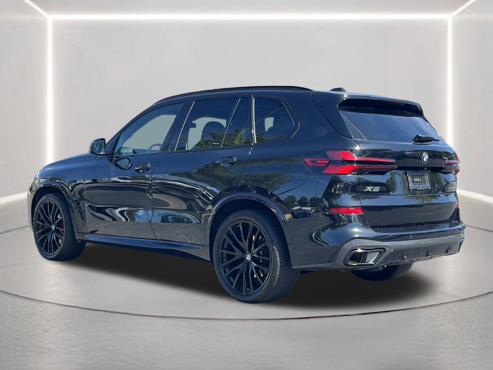 Used 2024 BMW X5 xDrive40i w/ M Sport Package AWD/4WD image 27