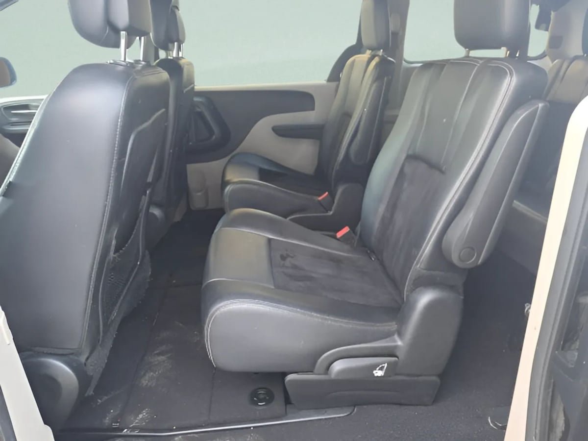 Used 2017 Dodge Grand Caravan SXT FWD image 44