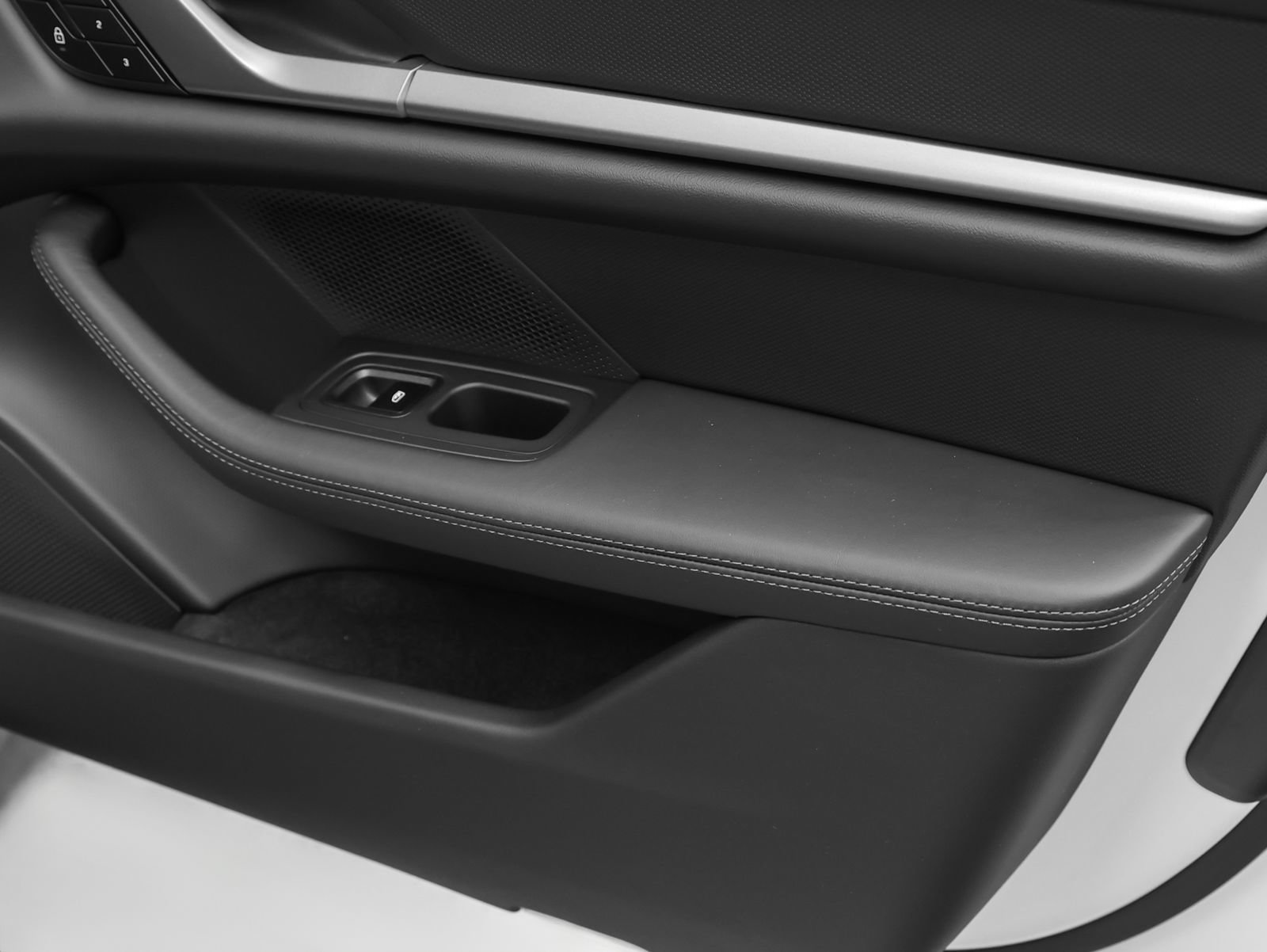 New 2026 Porsche Taycan AWD/4WD image 26