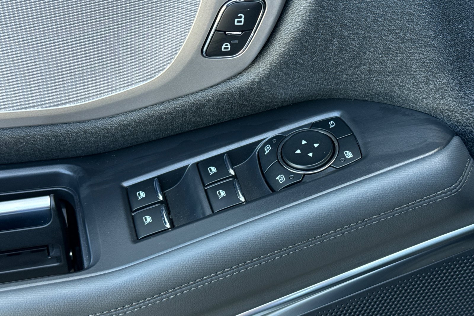 New 2026 Ford Expedition Active AWD/4WD image 12