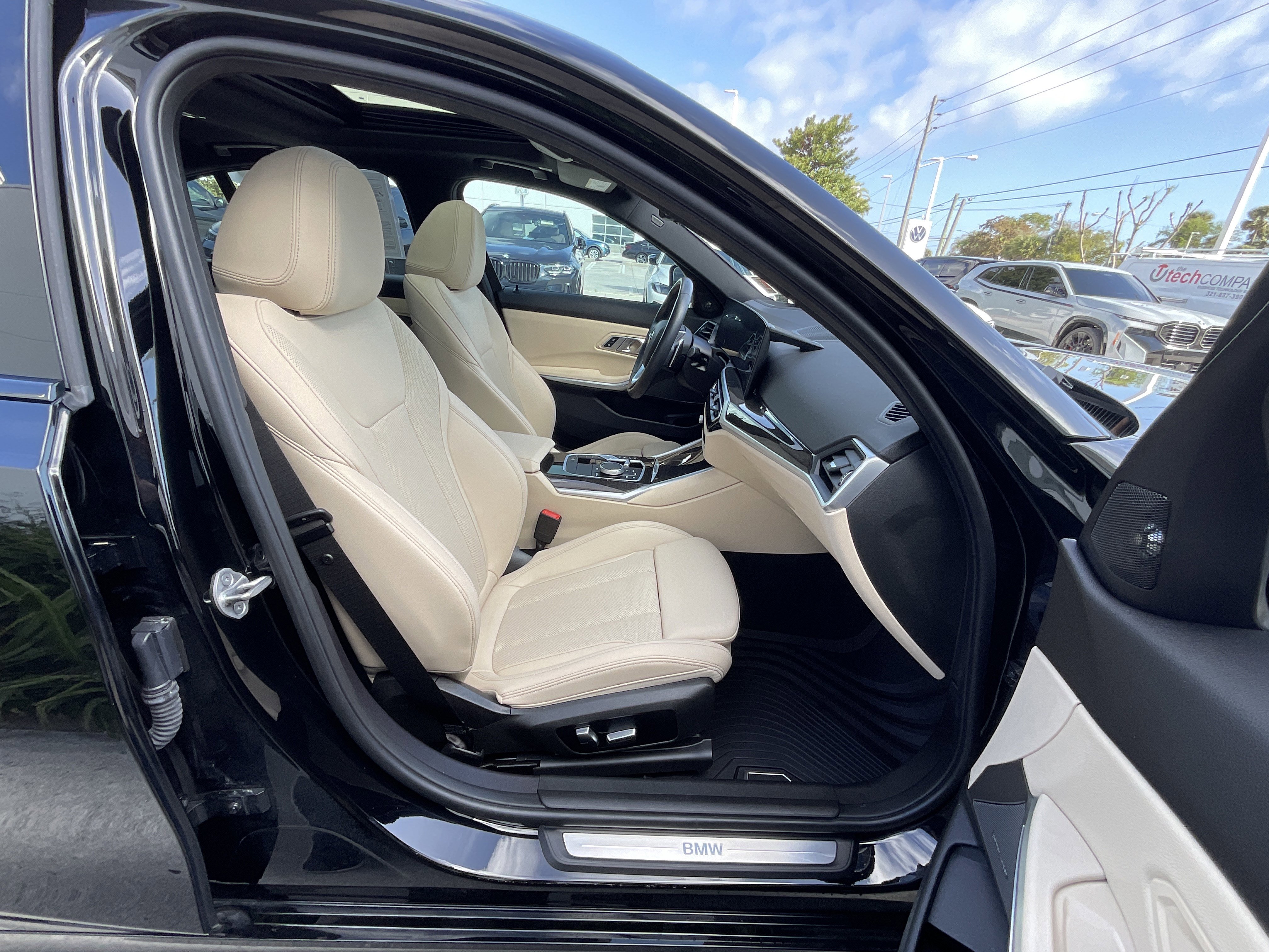 Certified 2023 BMW 330i Sedan w/ Premium Package image 22