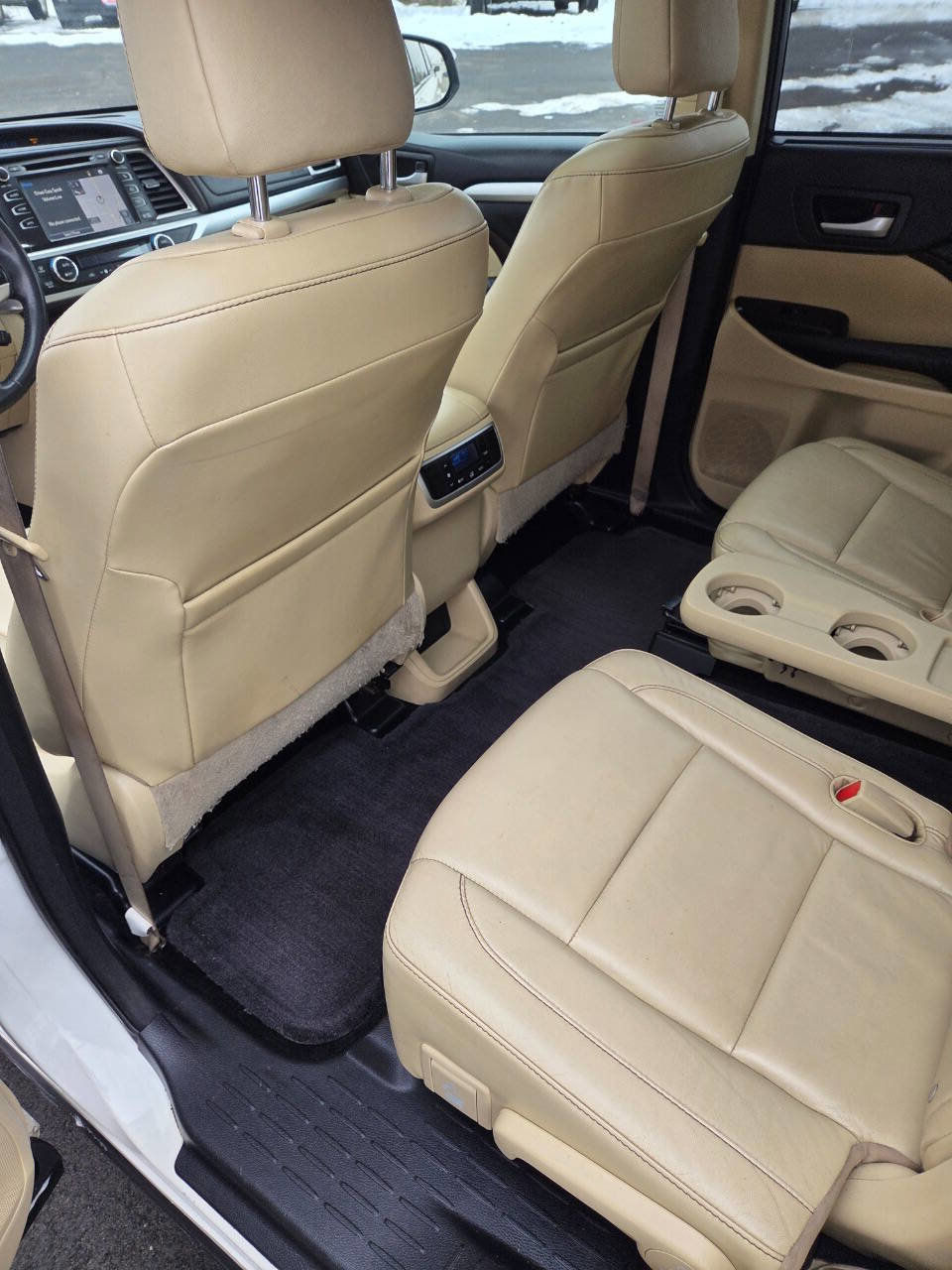 Used 2015 Toyota Highlander XLE image 20