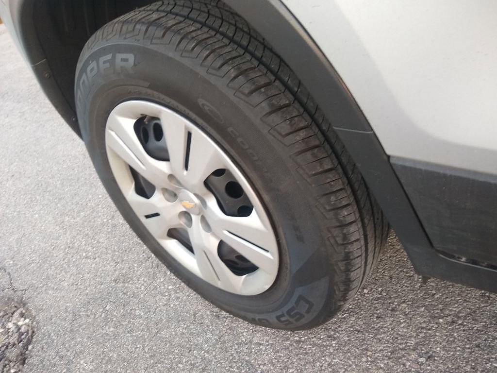 Used 2018 Chevrolet Trax LS image 36