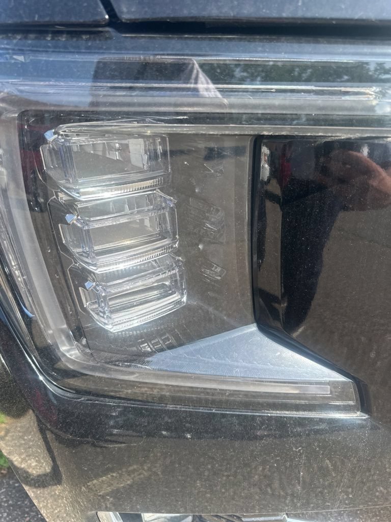 Used 2021 GMC Yukon XL SLE w/ Gmc Pro Safety Plus Package AWD/4WD image 4