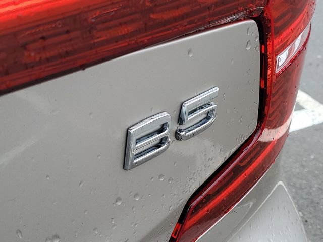 Used 2024 Volvo S60 B5 Core image 36