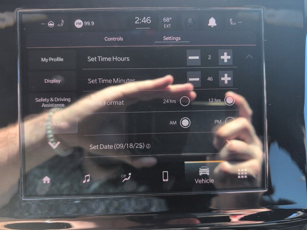 Used 2023 Jeep Grand Cherokee Altitude image 46