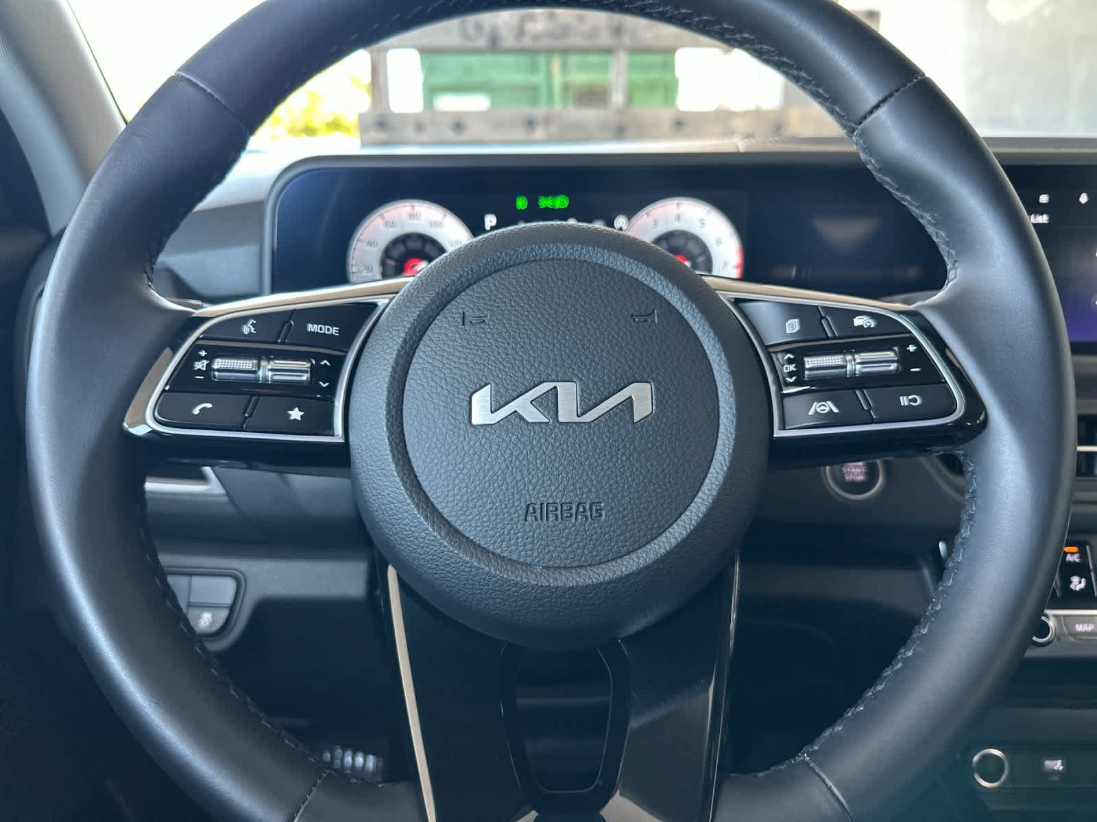 Used 2024 Kia Seltos EX FWD image 24