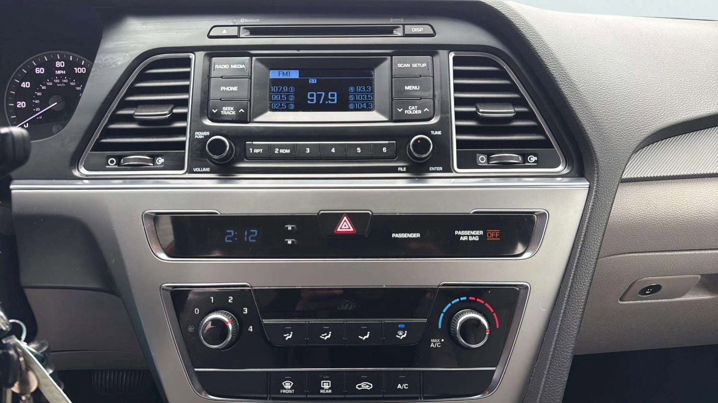 Used 2015 Hyundai Sonata SE FWD image 10