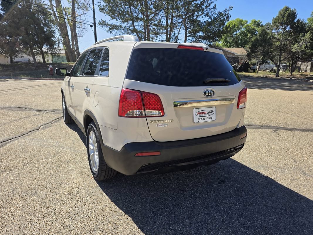 Used 2011 Kia Sorento LX AWD/4WD image 4