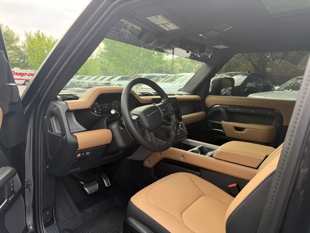 Used 2026 Land Rover Defender 90 V8 AWD/4WD image 13