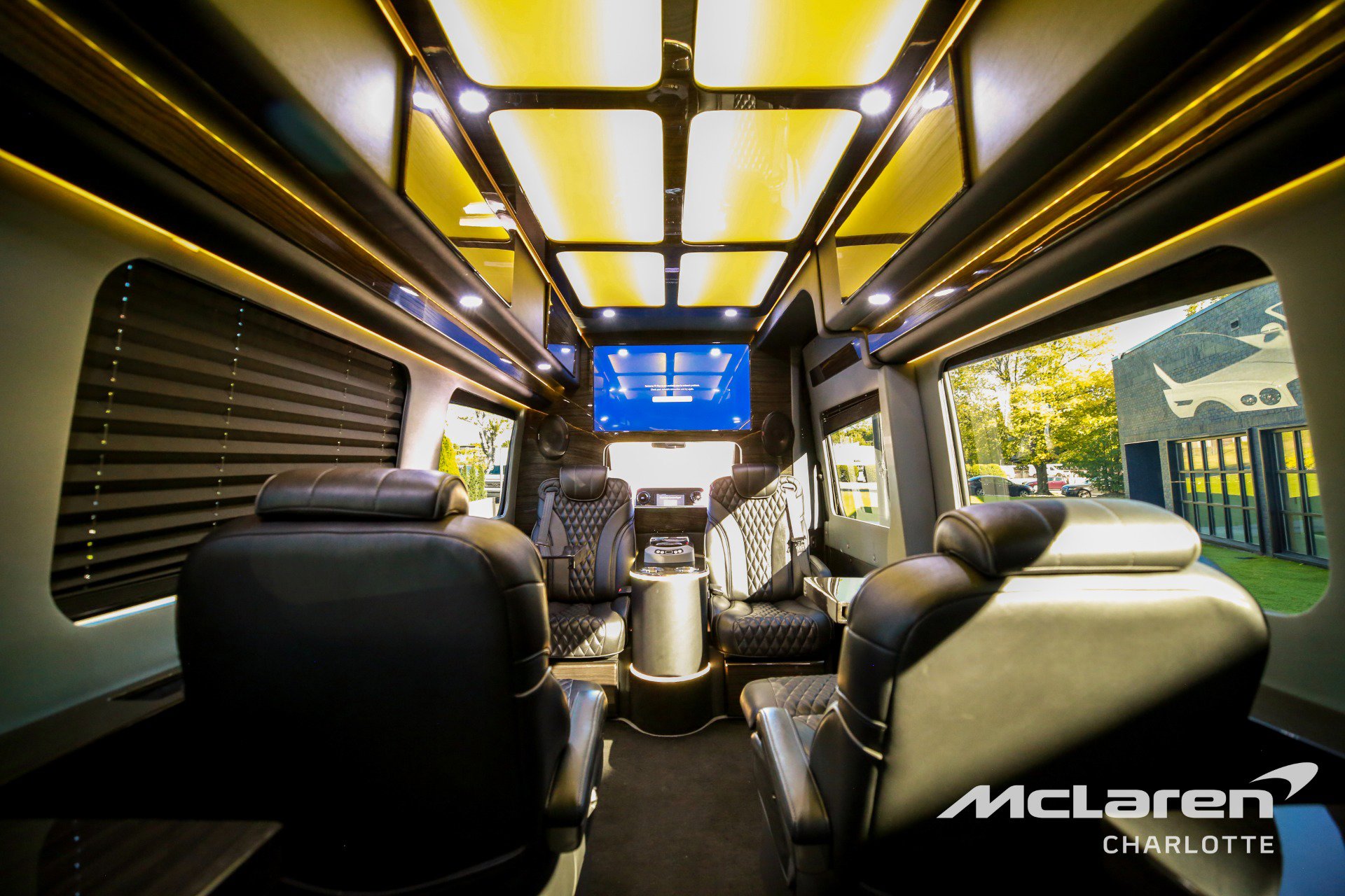 Used 2020 Mercedes-Benz Sprinter 3500 w/ Windows All Around Package image 21