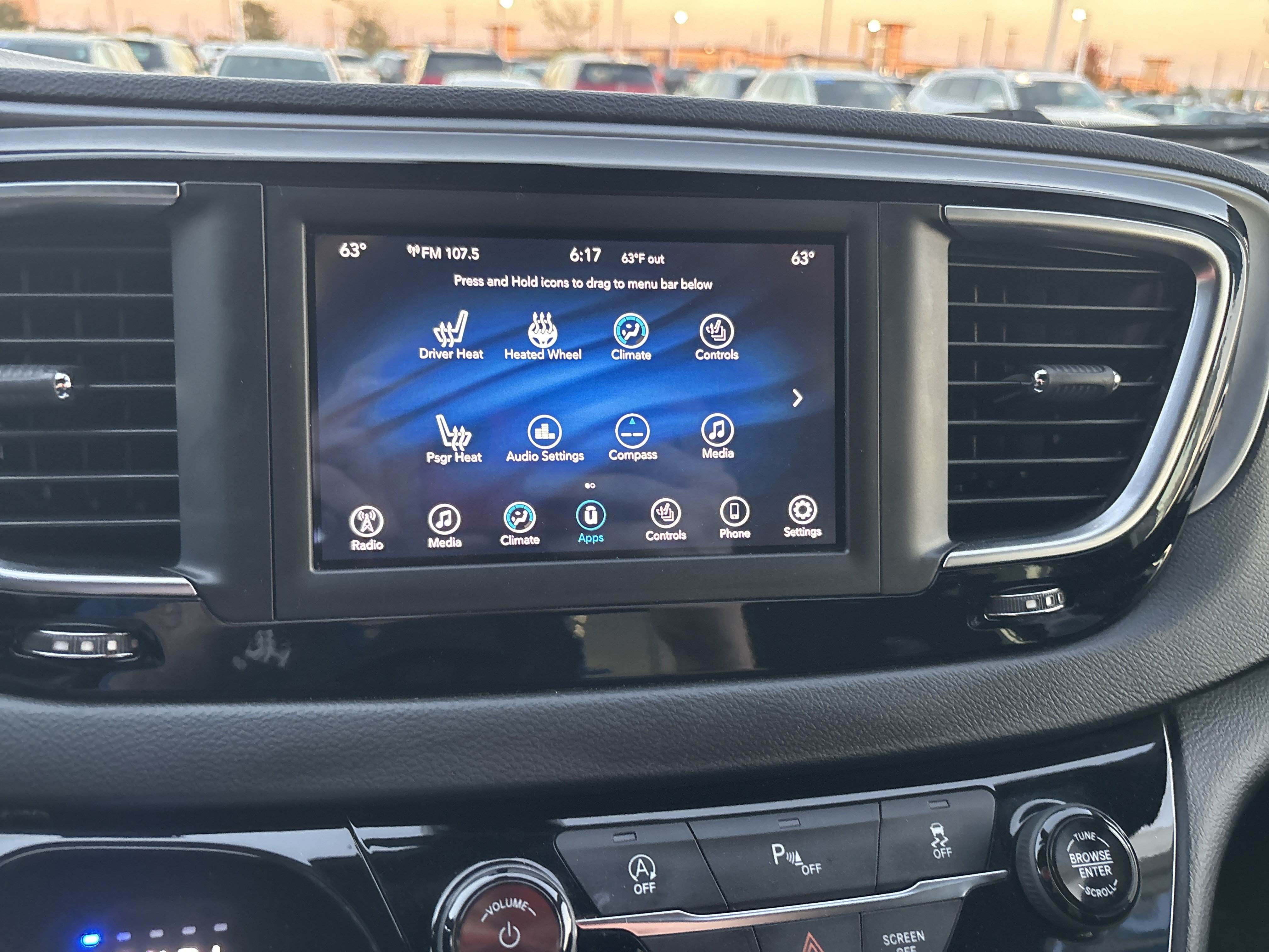 Used 2020 Chrysler Pacifica Touring w/ S Appearance Package FWD image 13